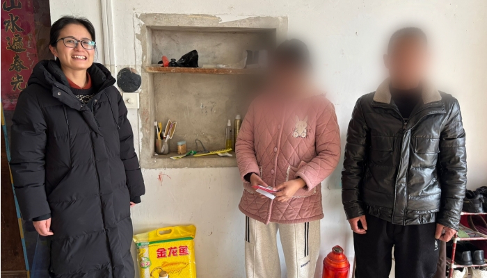 走访3_副本.jpg