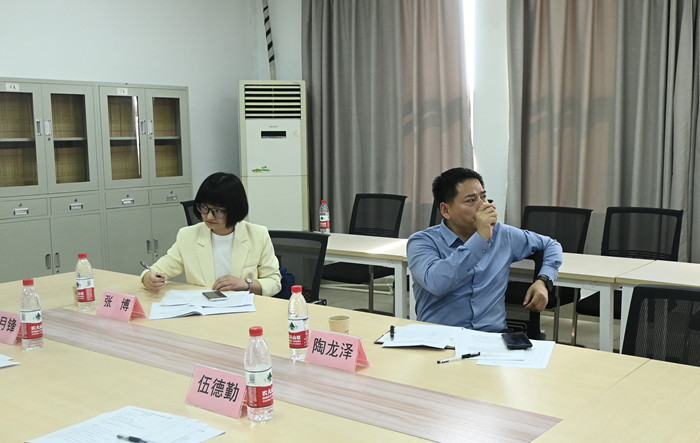 案例研讨点评.jpg